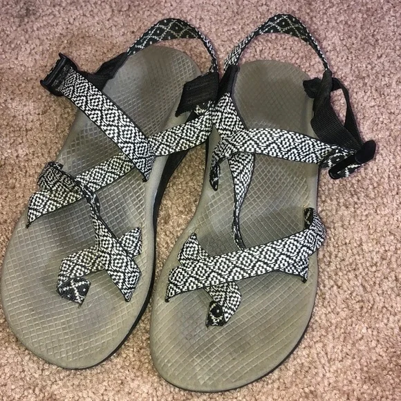 Chaco Z2 Classic White Black Strappy Sport Hiking Sandals Shoes Women’s Size 9 - Picture 1 of 7